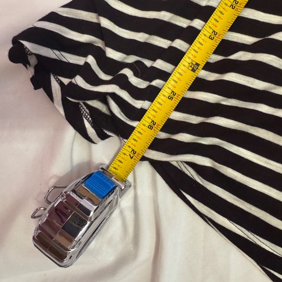 Apt. 9 Black & White Striped Tunic Top | XL | Lightweight, Flowy, Long Sleeve - Picture 2 of 4